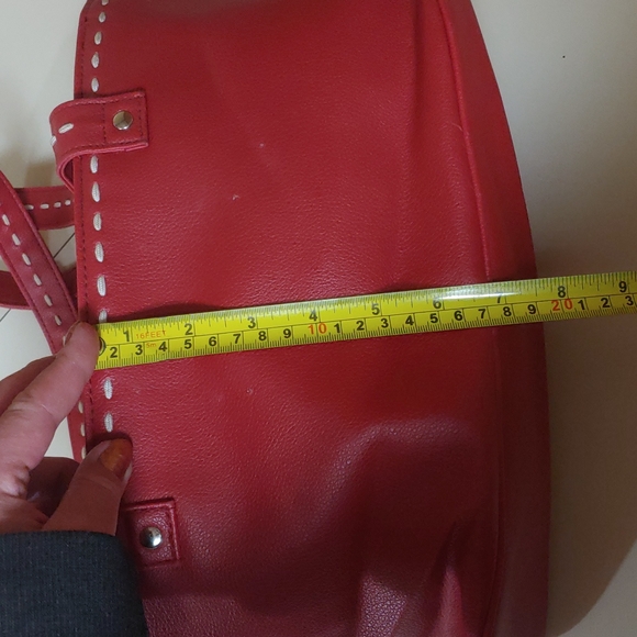 Sanrio Hello Kitty Vintage Leather Shoulder Bag - Picture 12 of 17